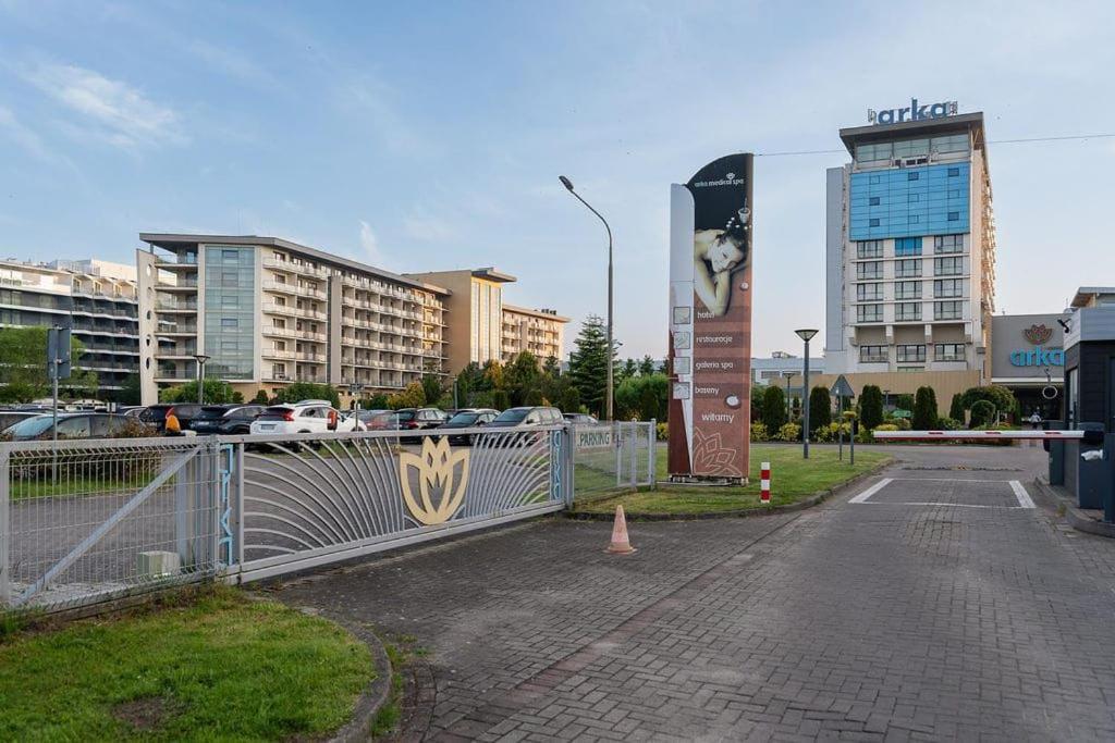 Apartament Ania Z Widokiem Na Morze W Hotelu Arka كولوبرزيغ المظهر الخارجي الصورة