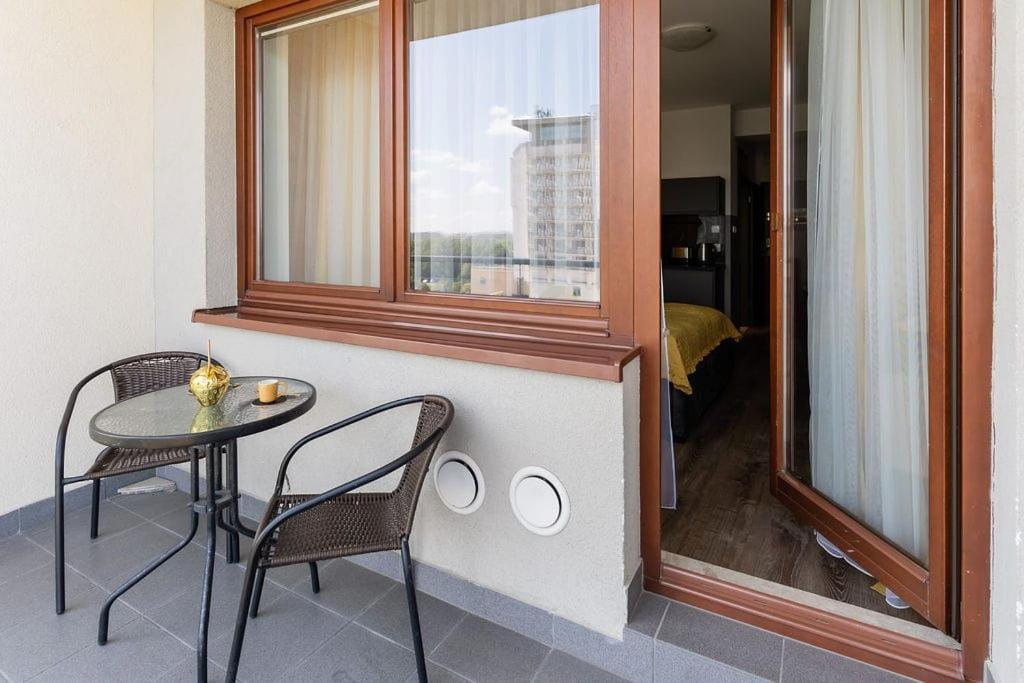 Apartament Ania Z Widokiem Na Morze W Hotelu Arka كولوبرزيغ المظهر الخارجي الصورة