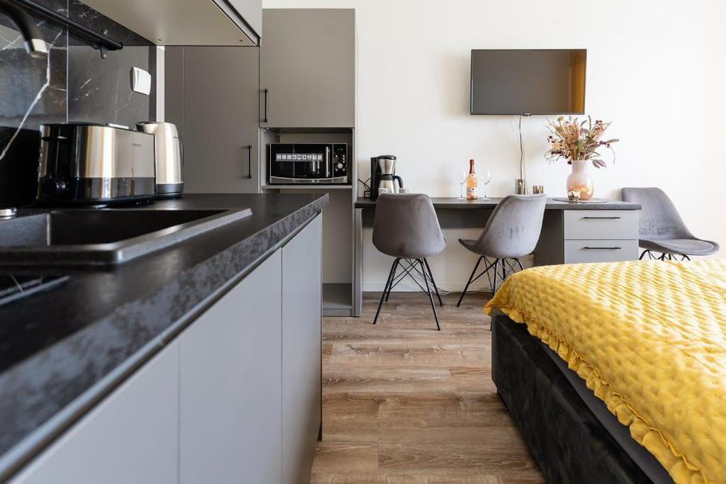 Apartament Ania Z Widokiem Na Morze W Hotelu Arka كولوبرزيغ المظهر الخارجي الصورة